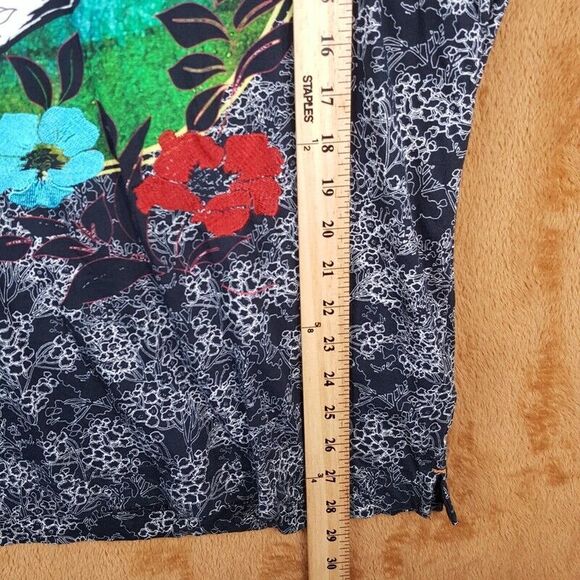 ROBERT GRAHAM Shirt Mens Medium Black Pullover Crew Floral SINFUL SKULL $135 - Picture 8 of 9